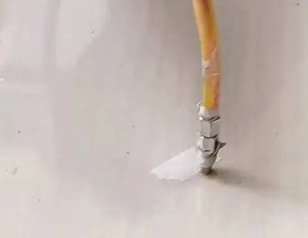 谯城瓷砖空鼓维修公司专业解答在瓷砖铺贴过程中，如果使用的砂料过粗（如全部使用了粗砂），可能会导致以下问题